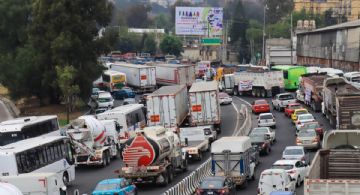 ¿Sigue cerrada la México-Pachuca? Manifestantes piden agua y el cierre de fábricas contaminantes
