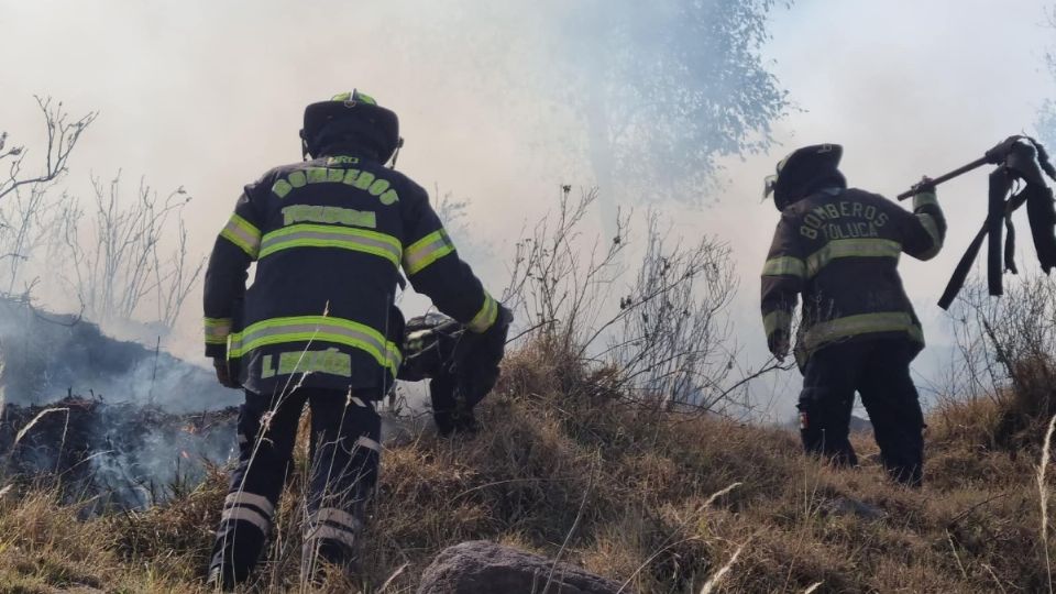 Fuerte incendio en Edomex.