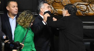 Pelea en el Senado hoy: Noroña exige desafuero de Alito Moreno; lo denunciará penalmente por lesiones