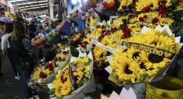 Mexiquenses gastarán 400 pesos durante San Valentín 2026, estima Sedeco EDOMEX