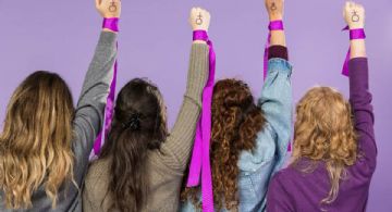 Mujeres marchan en Coacalco por el 8M para exigir una vida libre de violencia