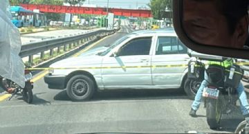 Taxistas bloquean la Autopista México-Pachuca hoy 13 de abril 2026
