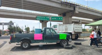 Dos días consecutivos de bloqueo en la carretera libre Tonanitla-AIFA; ejidatarios advierten que no reabrirán la vía hasta que los diputados resuelvan el conflicto limítrofe con Tecámac