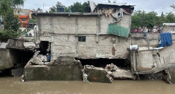 Tres viviendas en Naucalpan fueron evacuadas por afectaciones ocasionadas por escurrimientos en el Río Hondo
