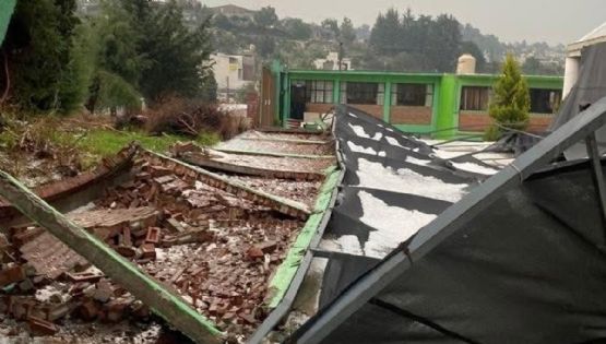 Intensa lluvia en Atlacomulco genera afectación a viviendas y vialidades
