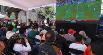 Empresas mexiquenses instalarán pantallas para que los trabajadores vean partidos de México en el Mundial