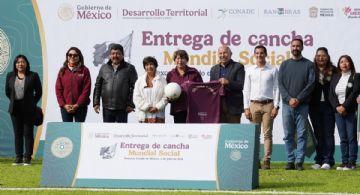 Entregan segunda nueva cancha de fútbol dentro del Mundialito Social en Texcoco